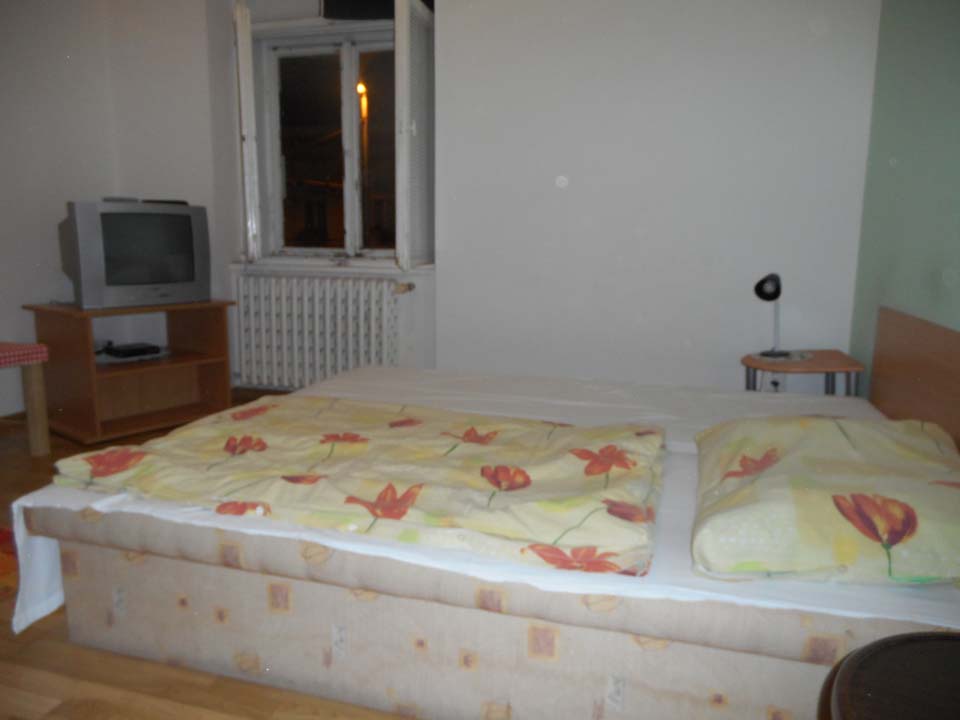 . Hyde Park Hostel. 